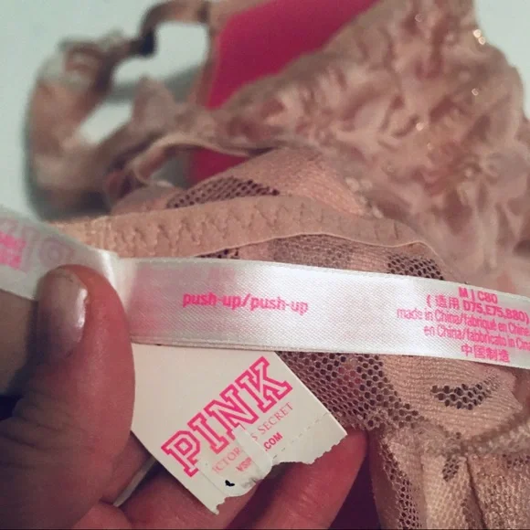 VS Pink Push Up - Picture 6 of 7